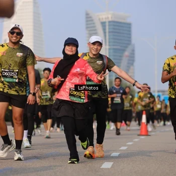 Runner Photo 6918848