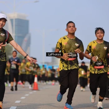 Runner Photo 6918851