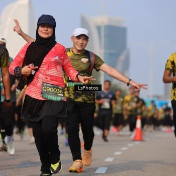 Runner Photo 6918852