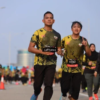 Runner Photo 6918854