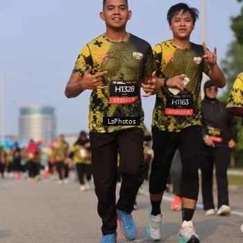 Runner Photo 6918857