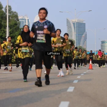 Runner Photo 6918865