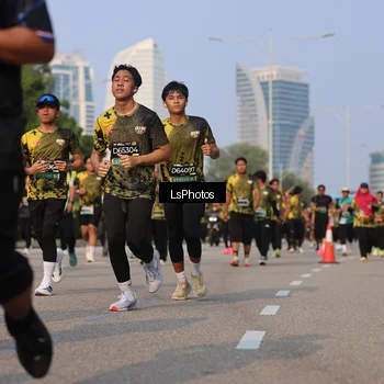 Runner Photo 6918870
