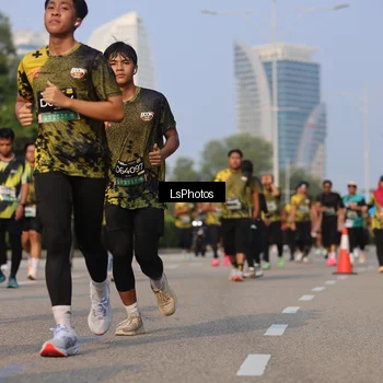 Runner Photo 6918871