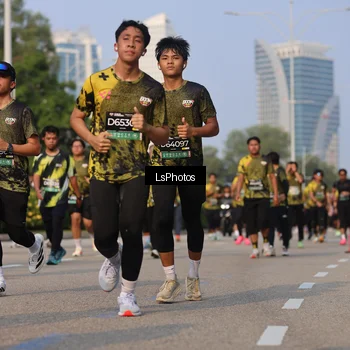 Runner Photo 6918872
