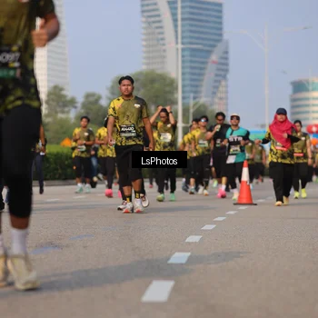Runner Photo 6918875