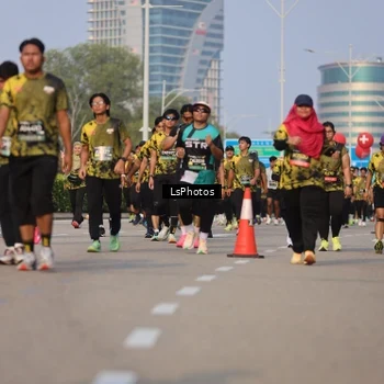 Runner Photo 6918879