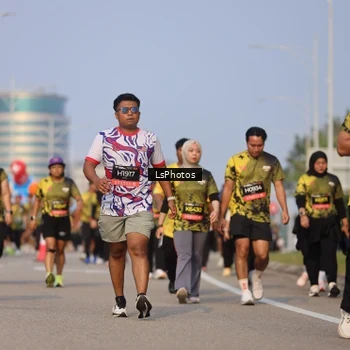 Runner Photo 6918885