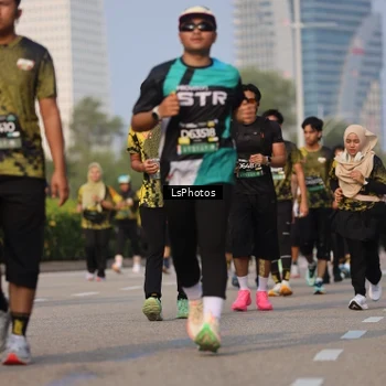 Runner Photo 6918892