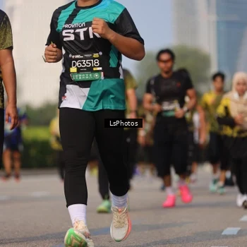 Runner Photo 6918899