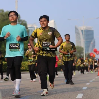 Runner Photo 6918929