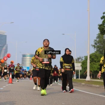 Runner Photo 6918931