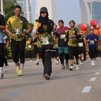 Runner Photo 6918943