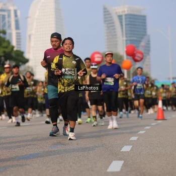 Runner Photo 6918950