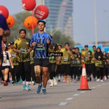 Runner Photo 6918953