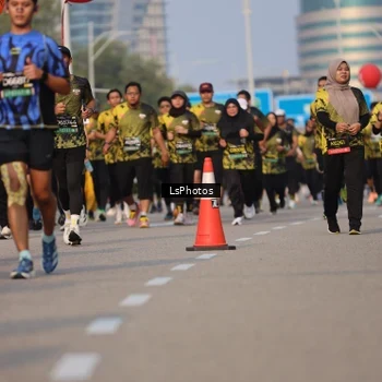 Runner Photo 6918957