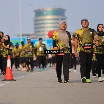 Runner Photo 6918971