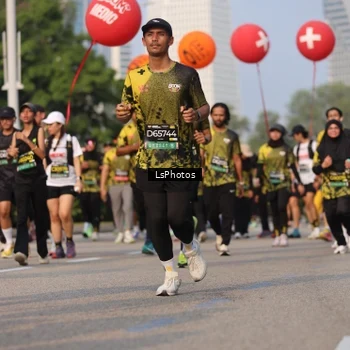 Runner Photo 6918972