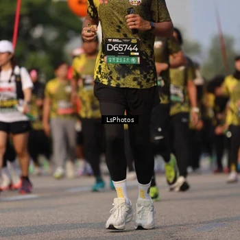 Runner Photo 6918974