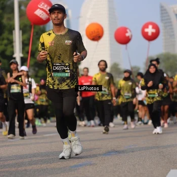 Runner Photo 6918976