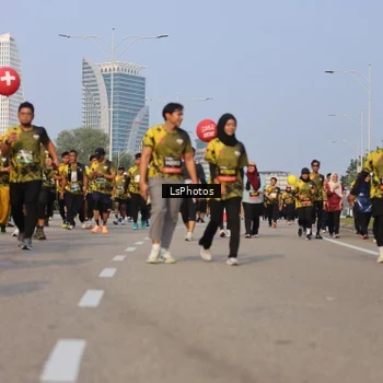 Runner Photo 6918999