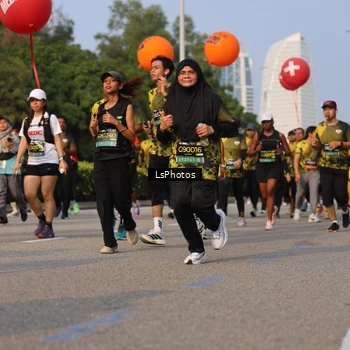 Runner Photo 6919002