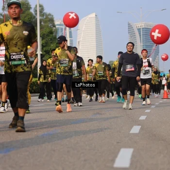 Runner Photo 6919011