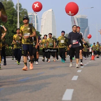 Runner Photo 6919013