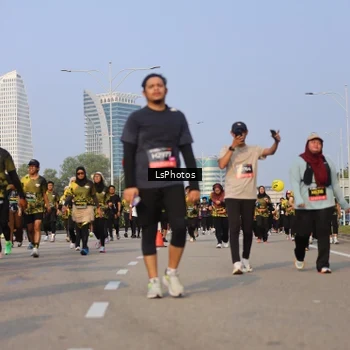 Runner Photo 6919020