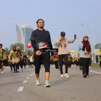 Runner Photo 6919021