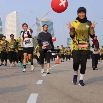 Runner Photo 6919023