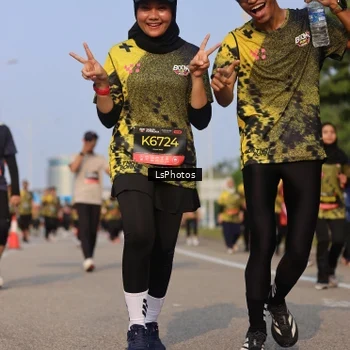 Runner Photo 6919030
