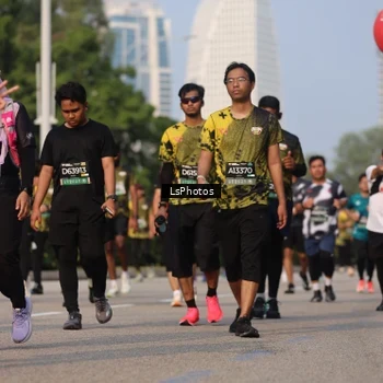 Runner Photo 6919042