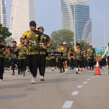 Runner Photo 6919074