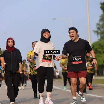 Runner Photo 6919111