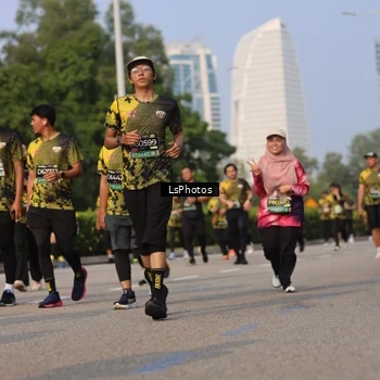 Runner Photo 6919120