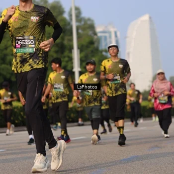 Runner Photo 6919121