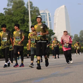 Runner Photo 6919122