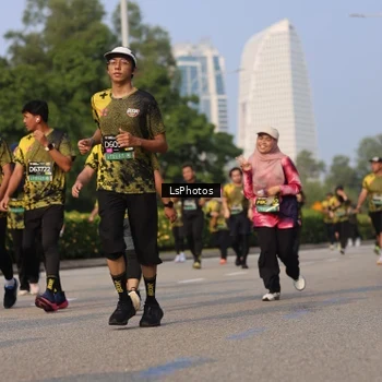 Runner Photo 6919124