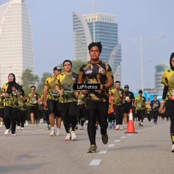 Runner Photo 6919137
