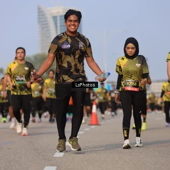 Runner Photo 6919140