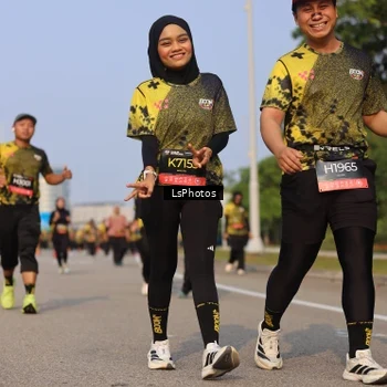 Runner Photo 6919143