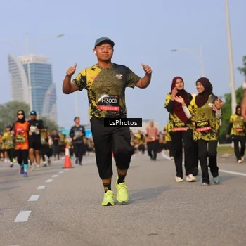 Runner Photo 6919144