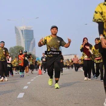 Runner Photo 6919145