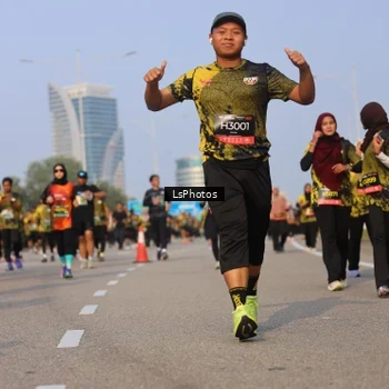 Runner Photo 6919147