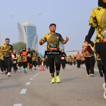 Runner Photo 6919150