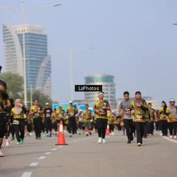 Runner Photo 6919176