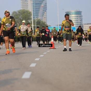 Runner Photo 6919221