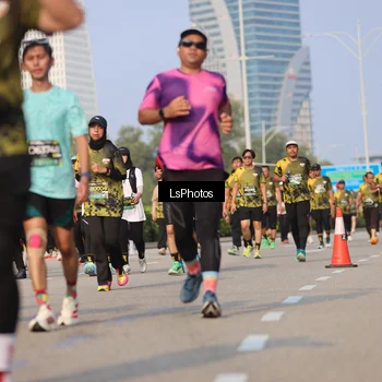 Runner Photo 6919499