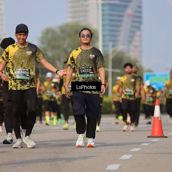 Runner Photo 6919705